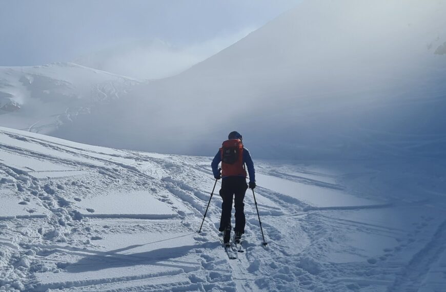 WYCIECZKI SKITUROWE ZE SZKOLENIEM