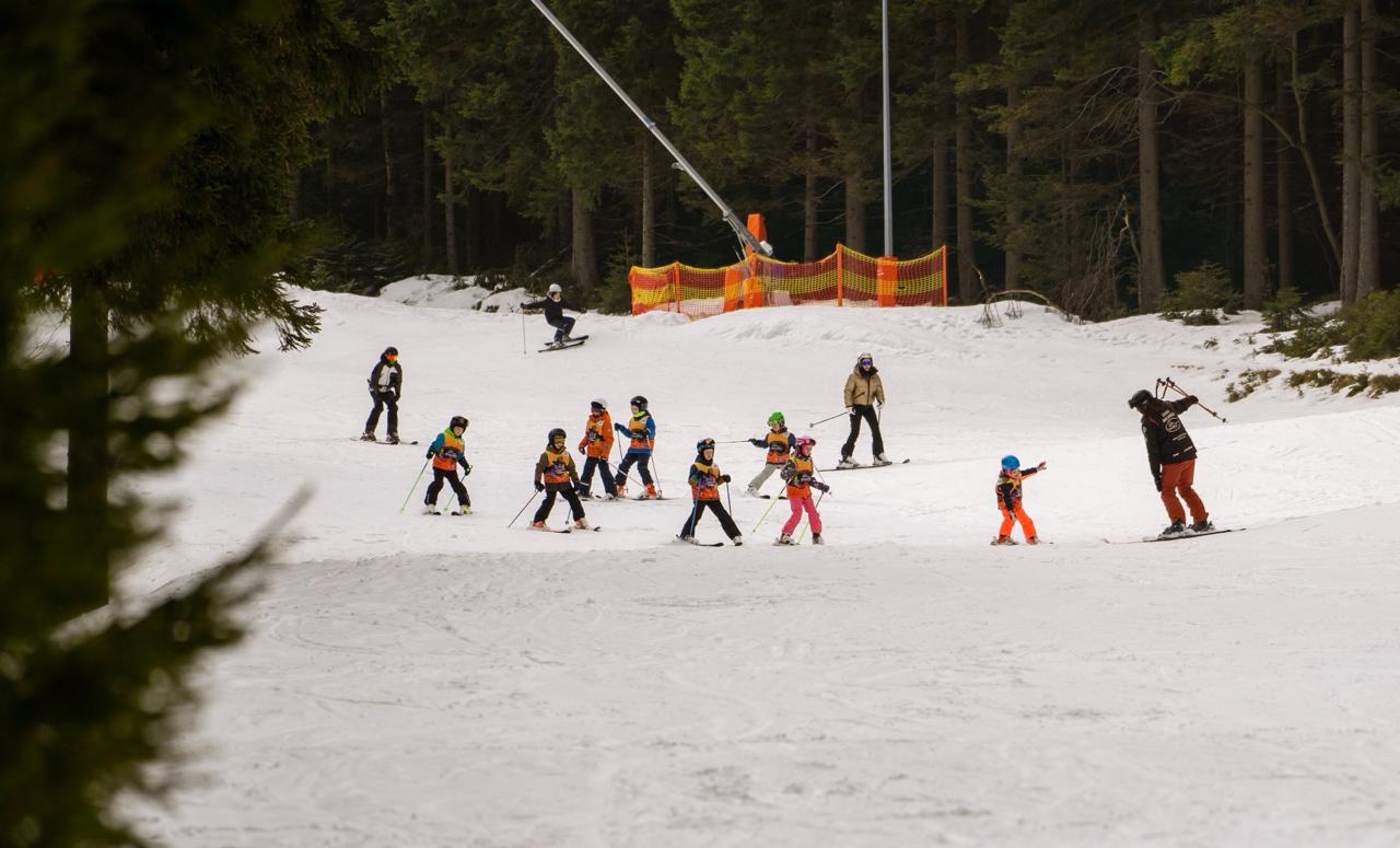 Zajęcia narciarskie dzieci w SNOW4FUN