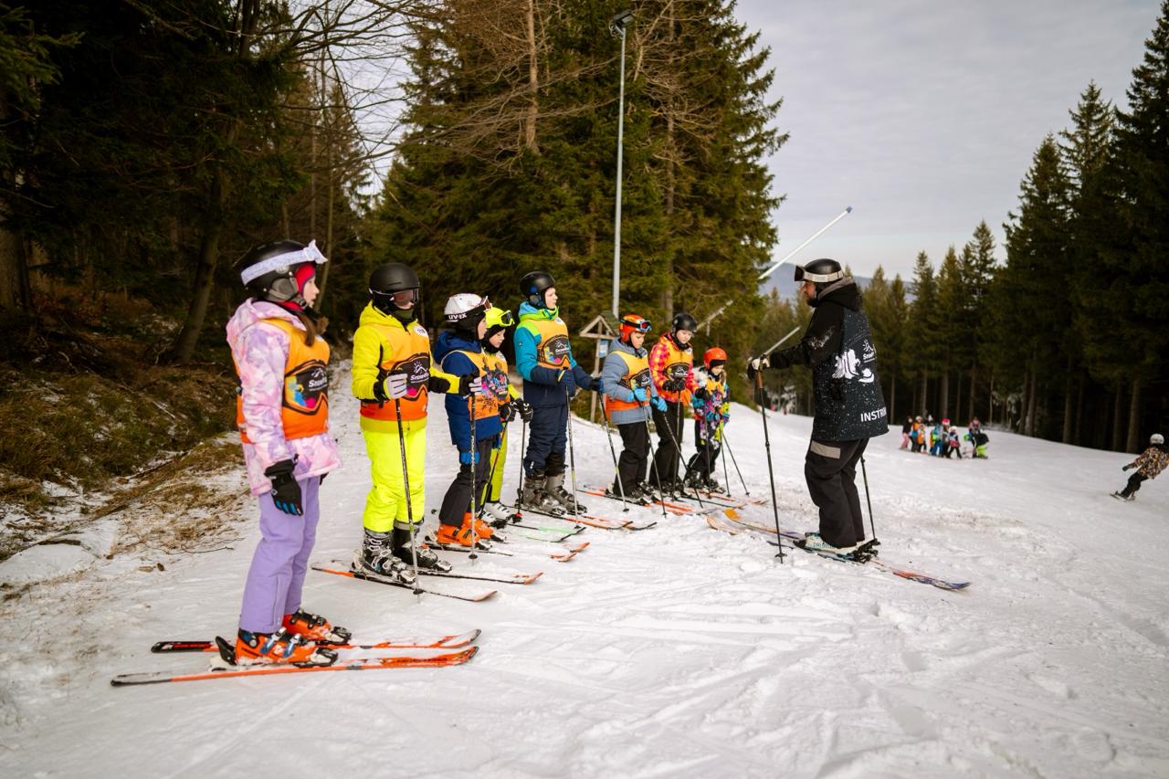 Zajęcia narciarskie dzieci w SNOW4FUN